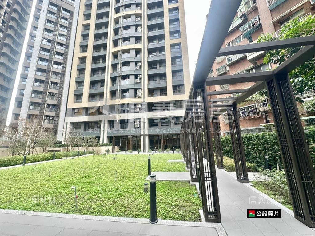 新埔捷運英倫三房車位房屋室內格局與周邊環境