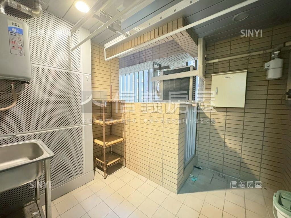 日升月恆。恆久綠意房屋室內格局與周邊環境