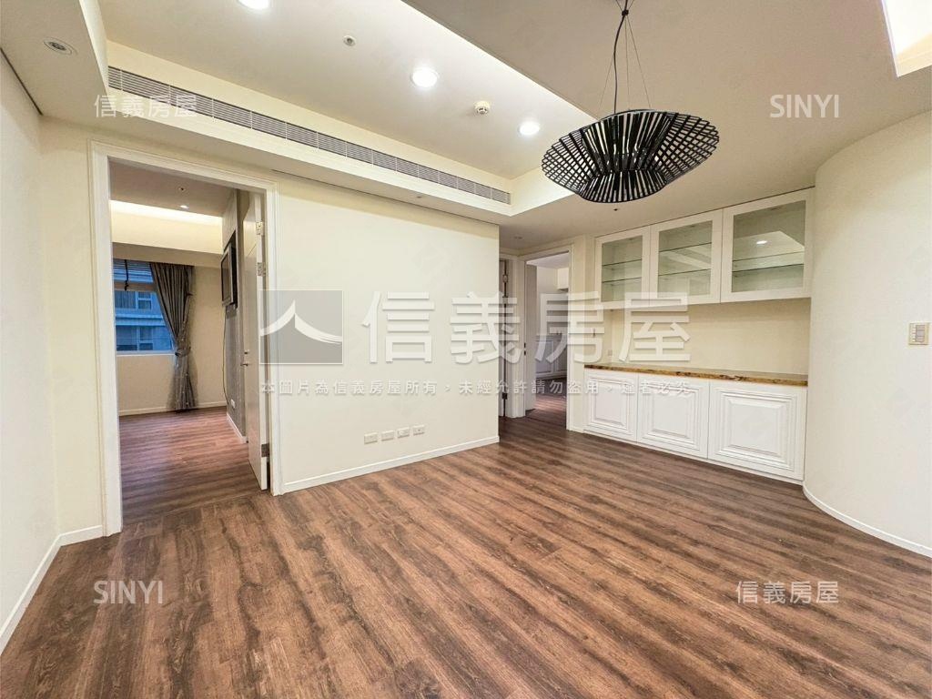 日升月恆。恆久綠意房屋室內格局與周邊環境