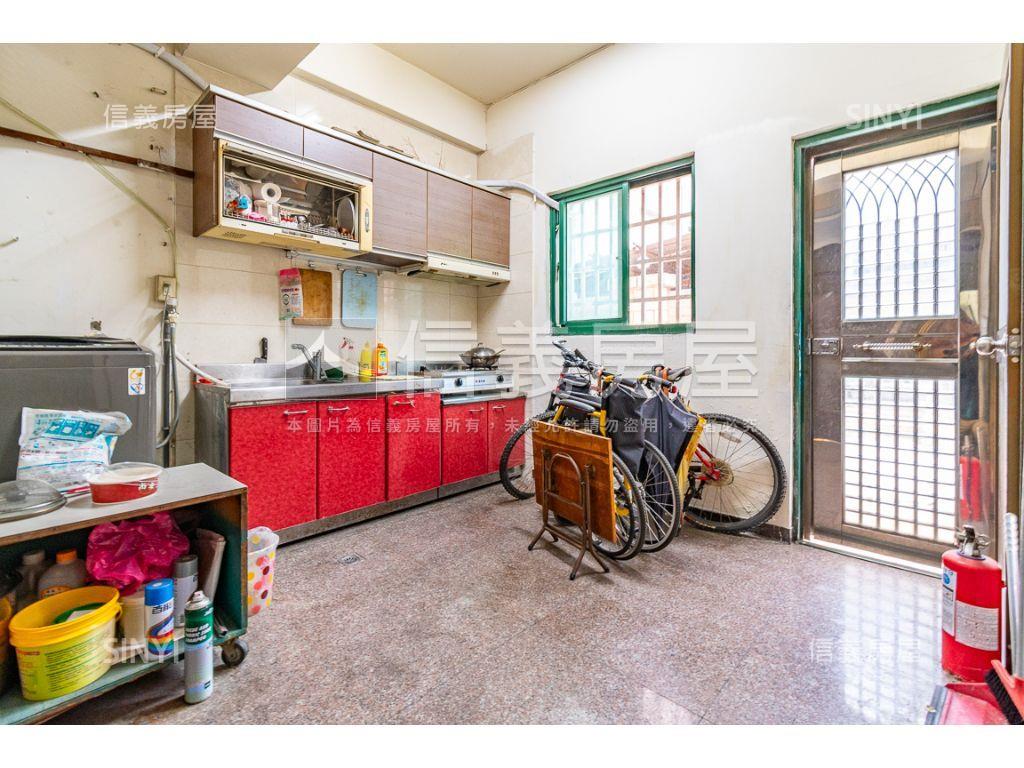 市場一級戰區黃金店面房屋室內格局與周邊環境