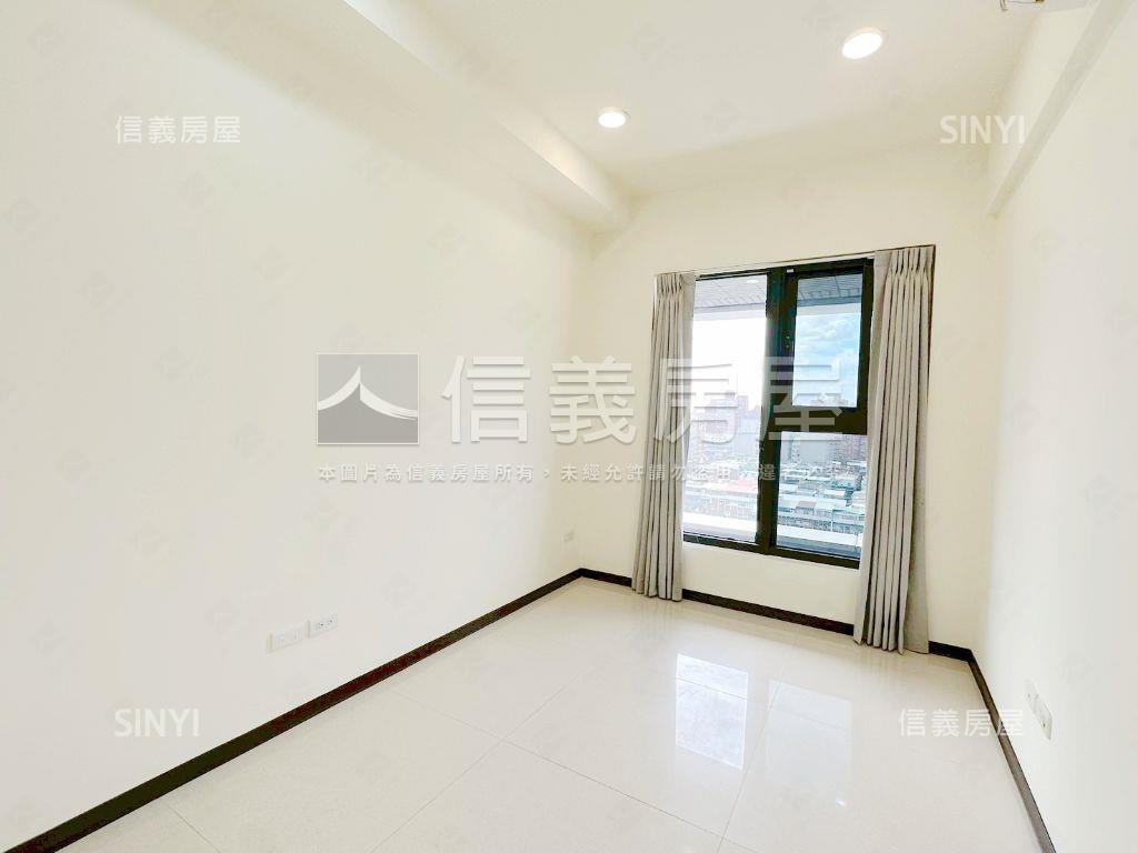 天使降臨電梯三房車位房屋室內格局與周邊環境