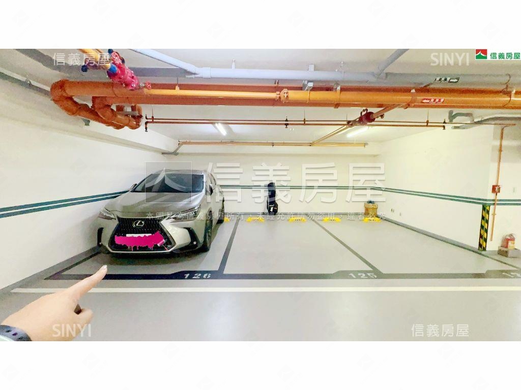 天使降臨電梯三房車位房屋室內格局與周邊環境