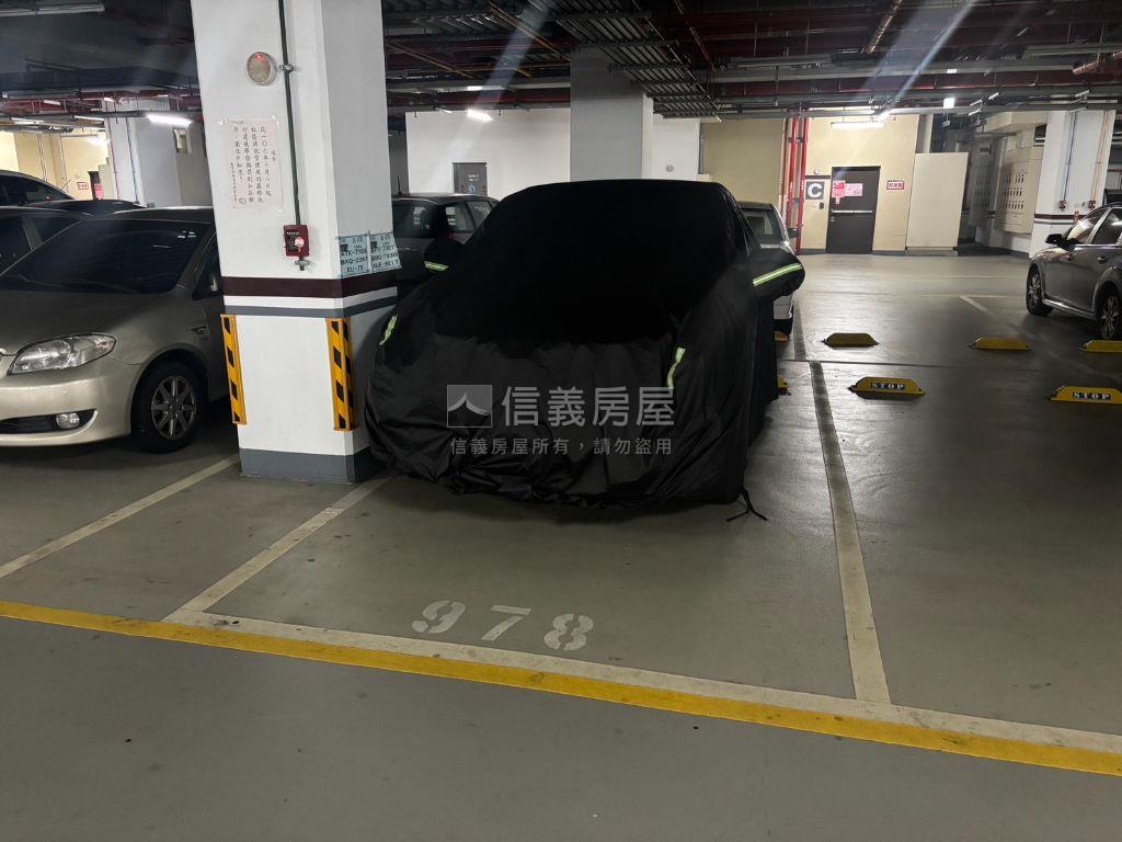 麗寶快樂家Ｂ１平面車位房屋室內格局與周邊環境