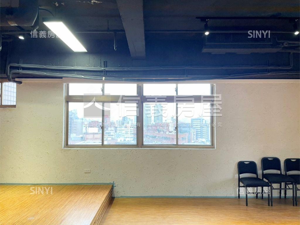 福星邊間氣派辦公室房屋室內格局與周邊環境