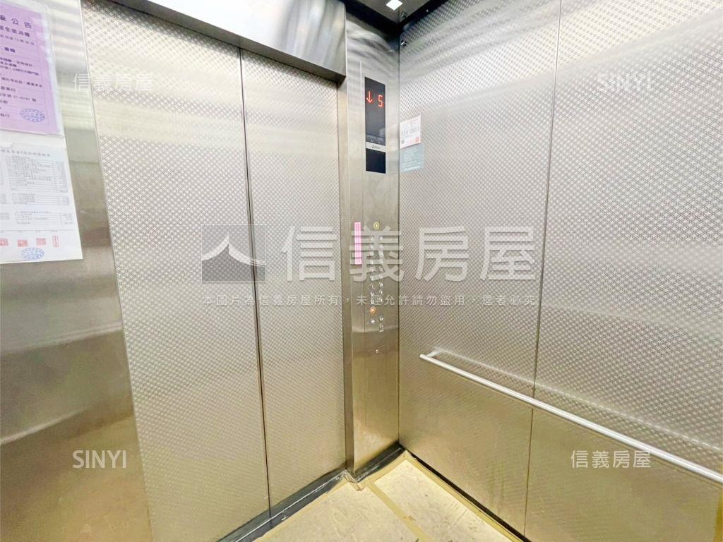 福星邊間氣派辦公室房屋室內格局與周邊環境