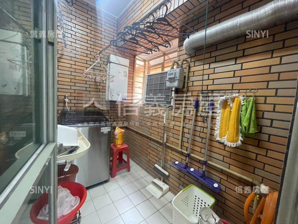 景觀大樓美妝戶房屋室內格局與周邊環境