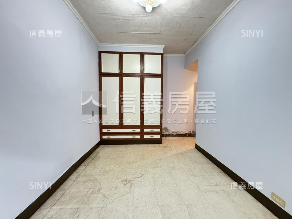 鄰近內湖捷運站低總價公寓房屋室內格局與周邊環境