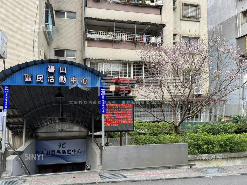 鄰近內湖捷運站低總價公寓房屋室內格局與周邊環境