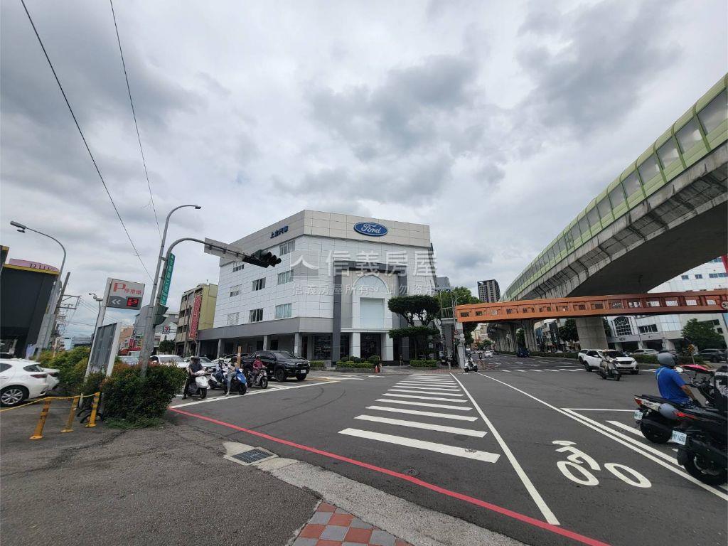 文心路捷運站旁整棟透店讚房屋室內格局與周邊環境