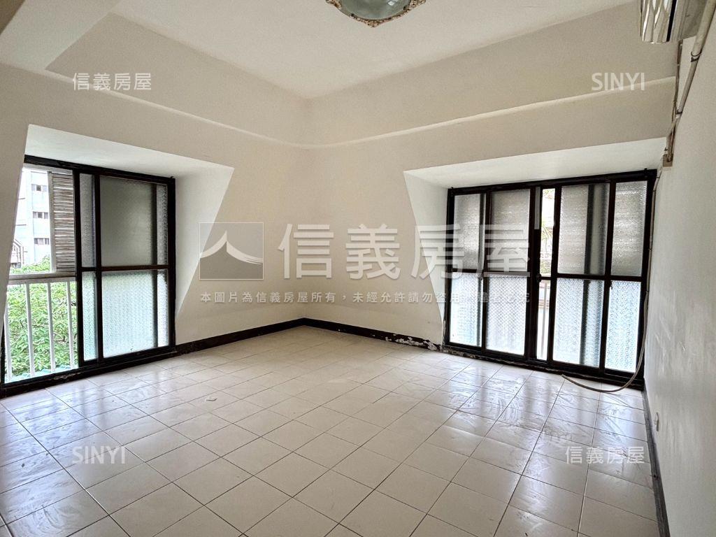 奇岩亮麗邊間美寓房屋室內格局與周邊環境