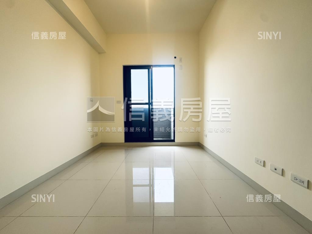 有夠新正路面店面透天房屋室內格局與周邊環境