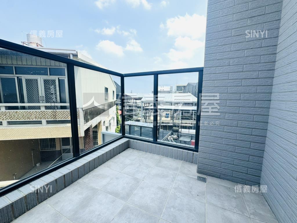 有夠新正路面店面透天房屋室內格局與周邊環境