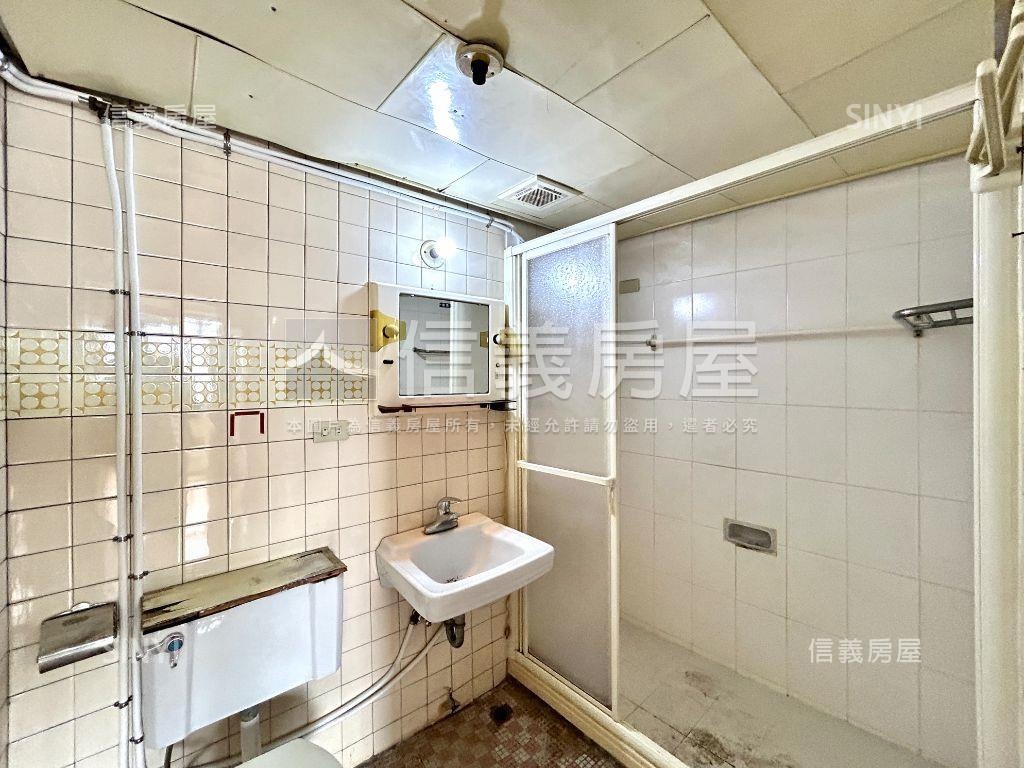 大安捷運高樓景觀美邸房屋室內格局與周邊環境