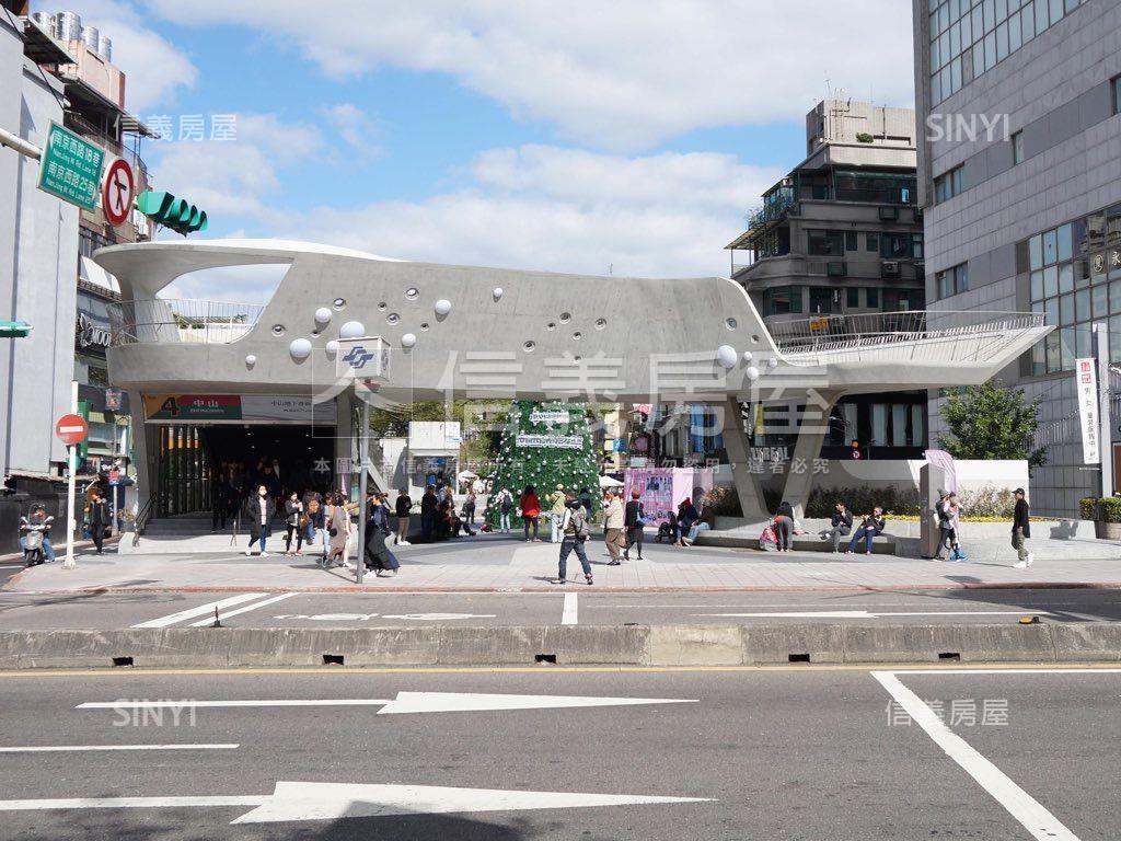 專任中山站商三店面房屋室內格局與周邊環境