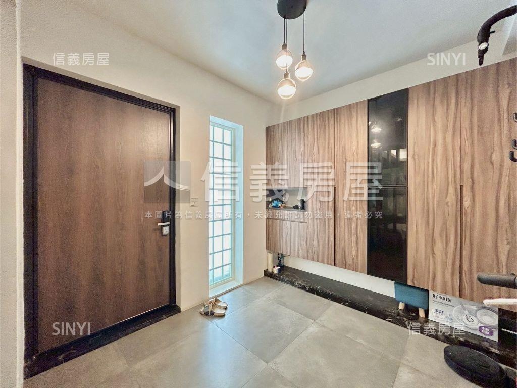 明星學校大面寬整新美透天房屋室內格局與周邊環境