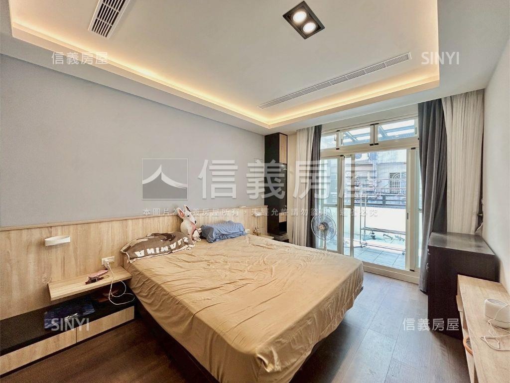 明星學校大面寬整新美透天房屋室內格局與周邊環境