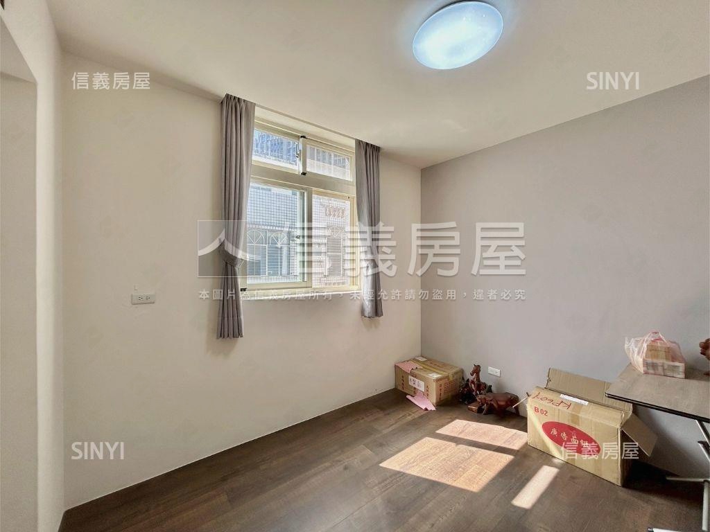 明星學校大面寬整新美透天房屋室內格局與周邊環境