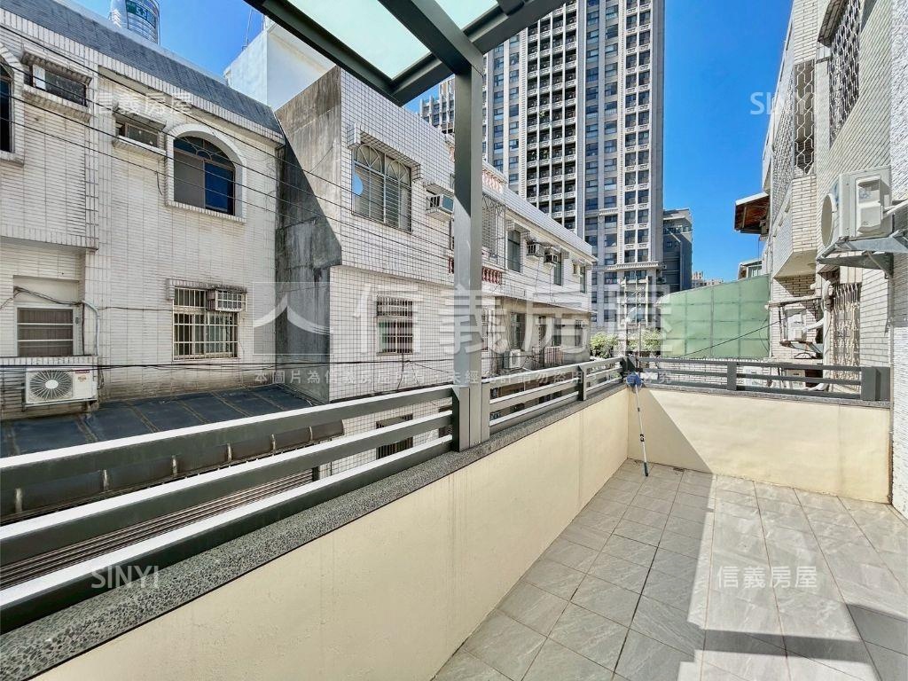 明星學校大面寬整新美透天房屋室內格局與周邊環境