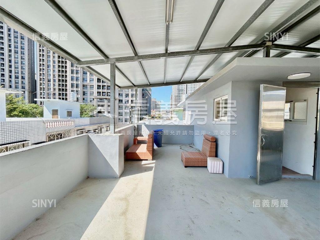 明星學校大面寬整新美透天房屋室內格局與周邊環境