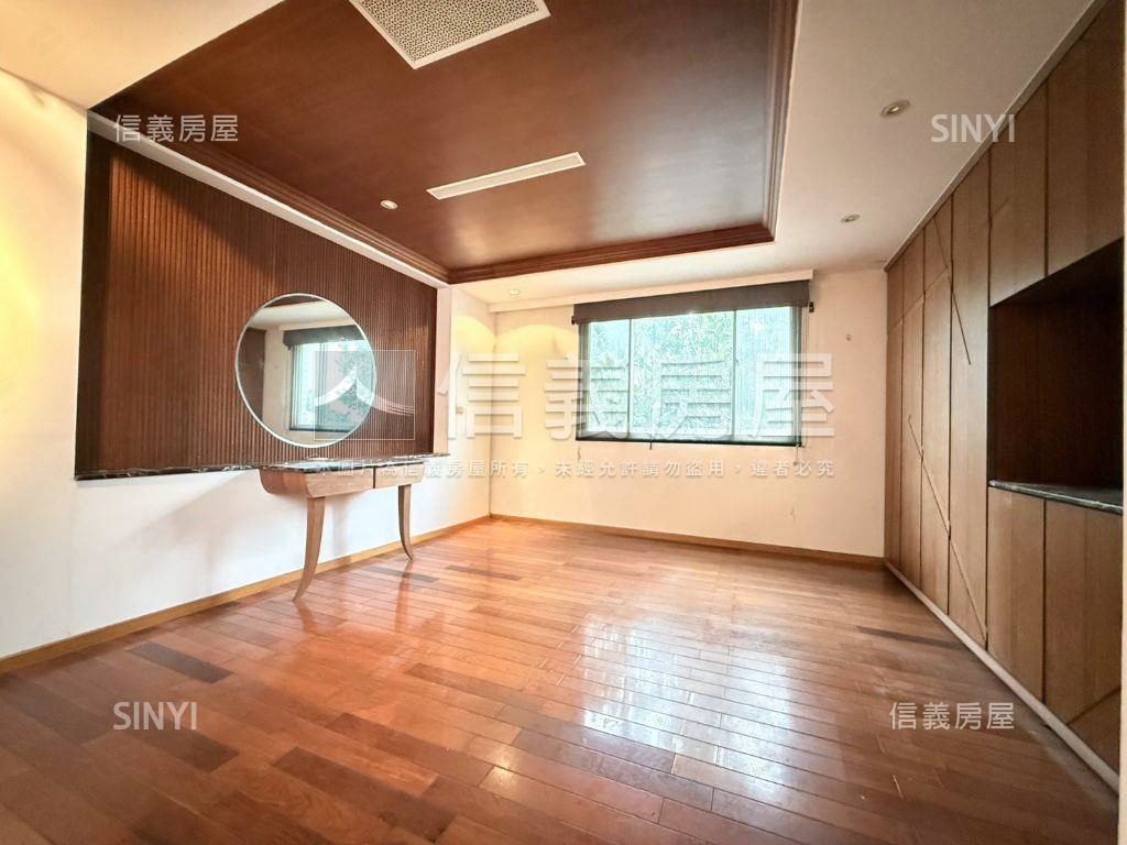 專任北屯獨棟大地坪別墅房屋室內格局與周邊環境