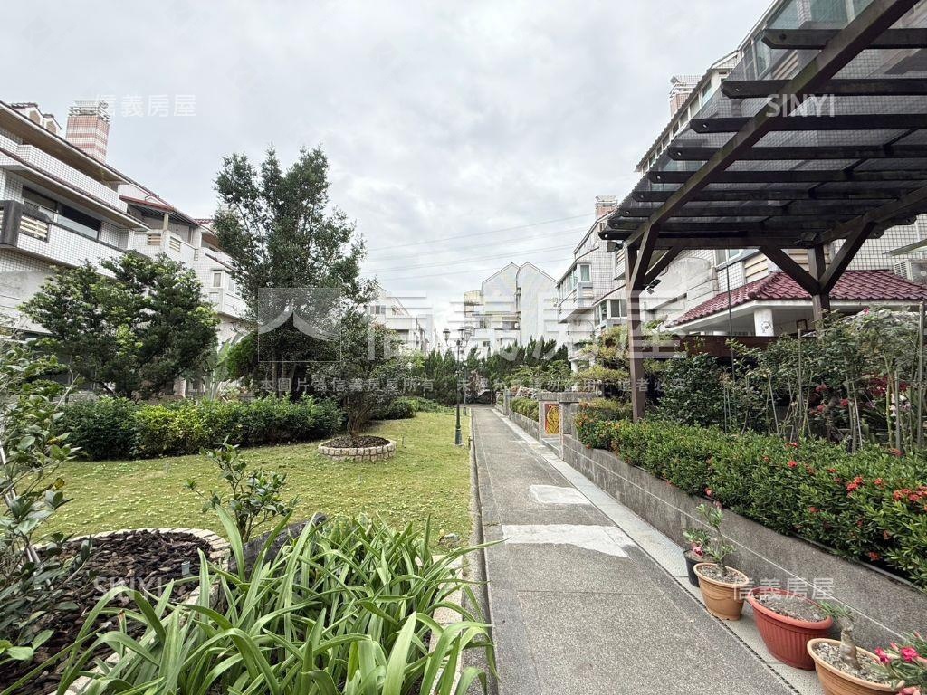 專任北屯獨棟大地坪別墅房屋室內格局與周邊環境