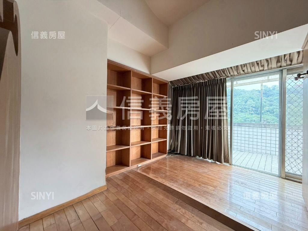 專任北屯獨棟大地坪別墅房屋室內格局與周邊環境