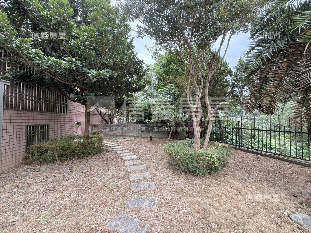 專任北屯獨棟大地坪別墅房屋室內格局與周邊環境