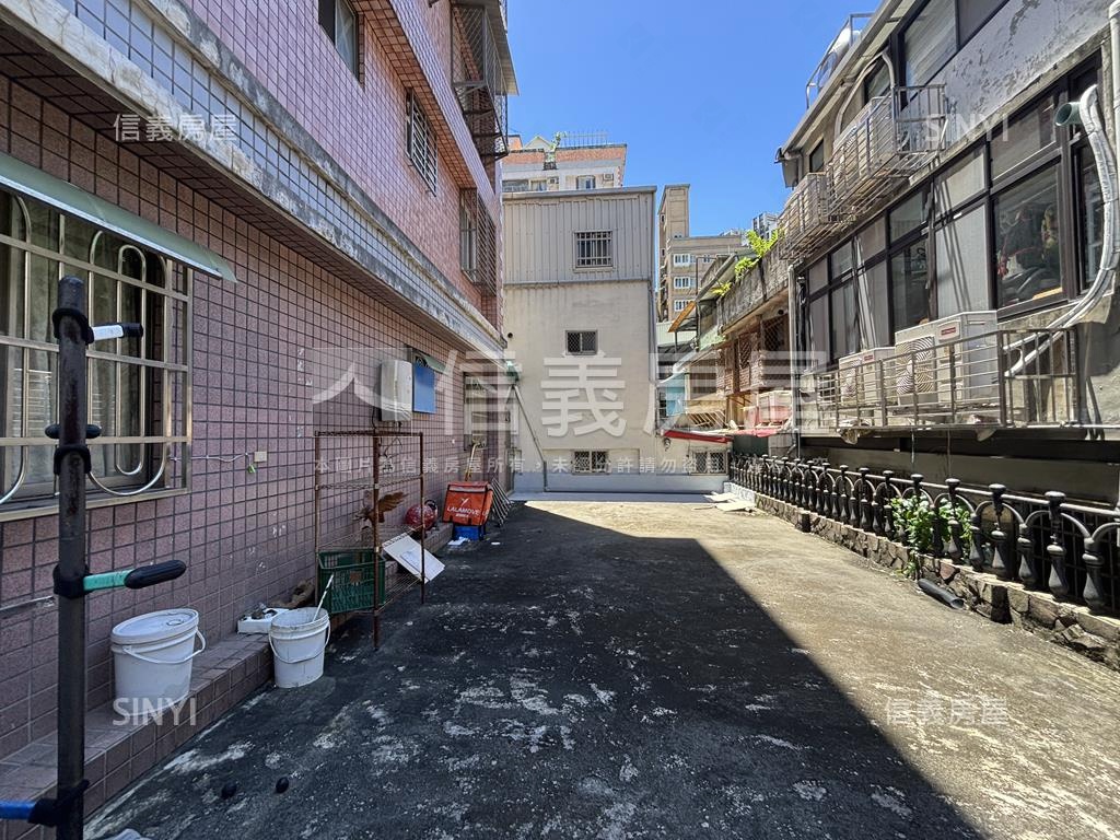 關渡大街一樓庭院戶房屋室內格局與周邊環境