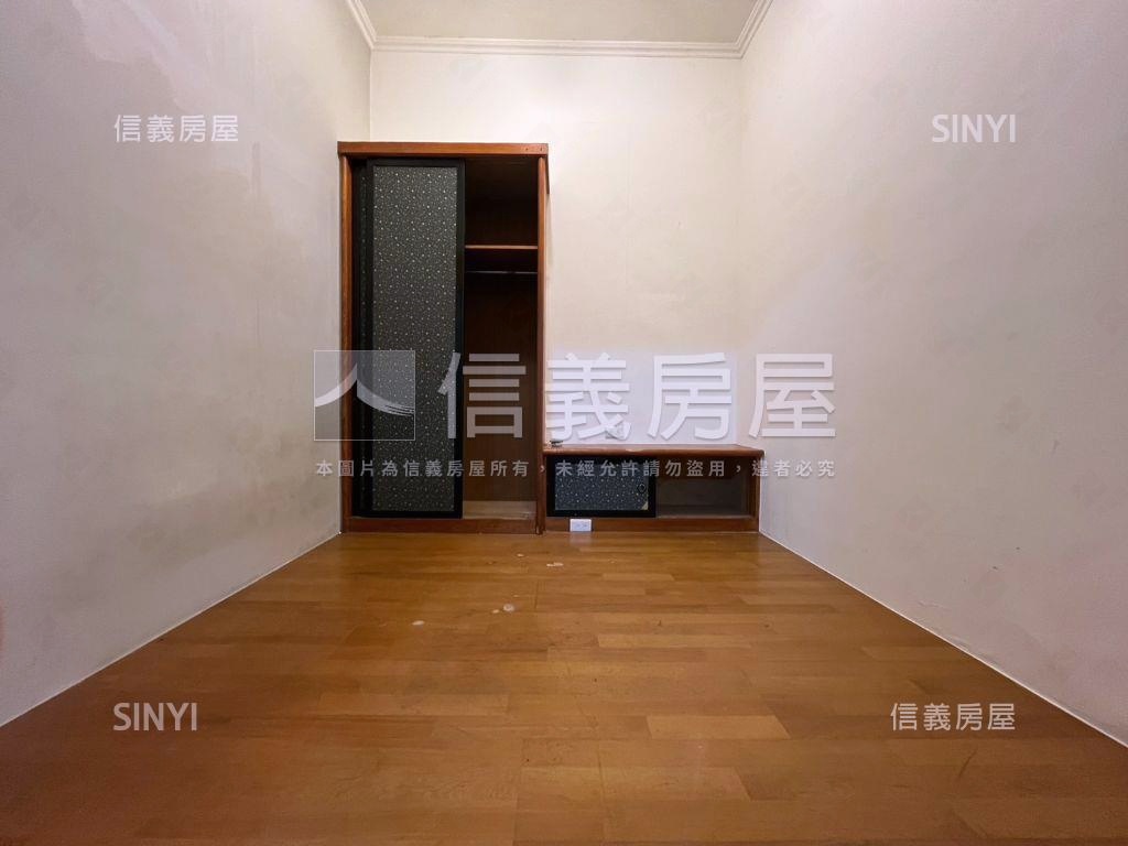 低總價電梯大空間房屋室內格局與周邊環境