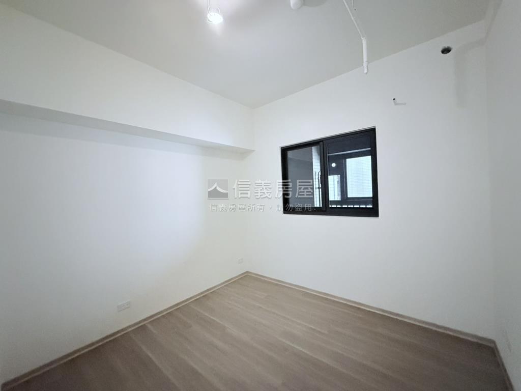 專任勝美琚朝南帝王戶房屋室內格局與周邊環境