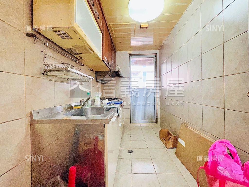 國賓景觀９樓房屋室內格局與周邊環境