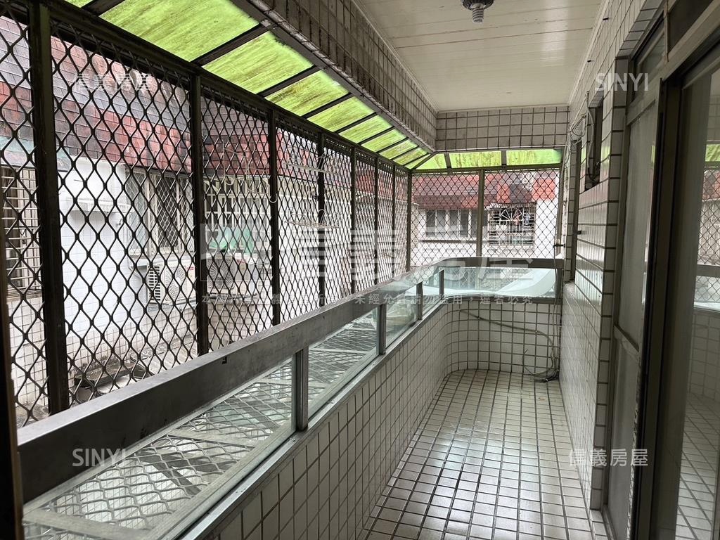 東方巴黎邊間方正三房房屋室內格局與周邊環境