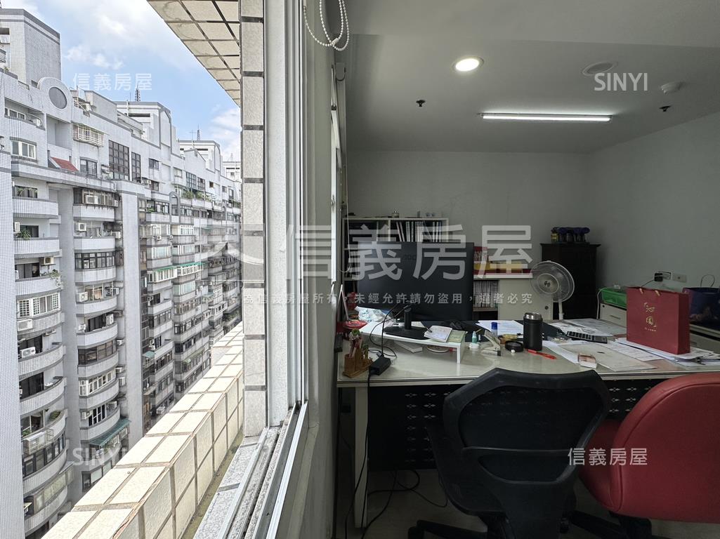 百順客高樓邊間三房房屋室內格局與周邊環境
