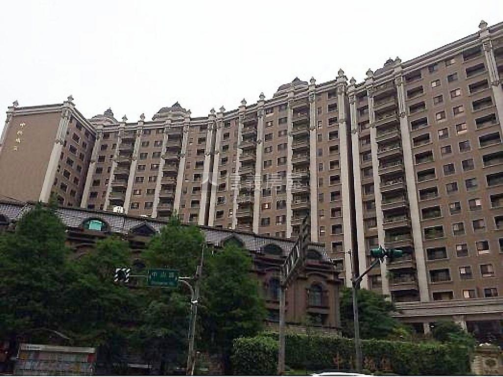 專任中悅城堡３房豪宅房屋室內格局與周邊環境