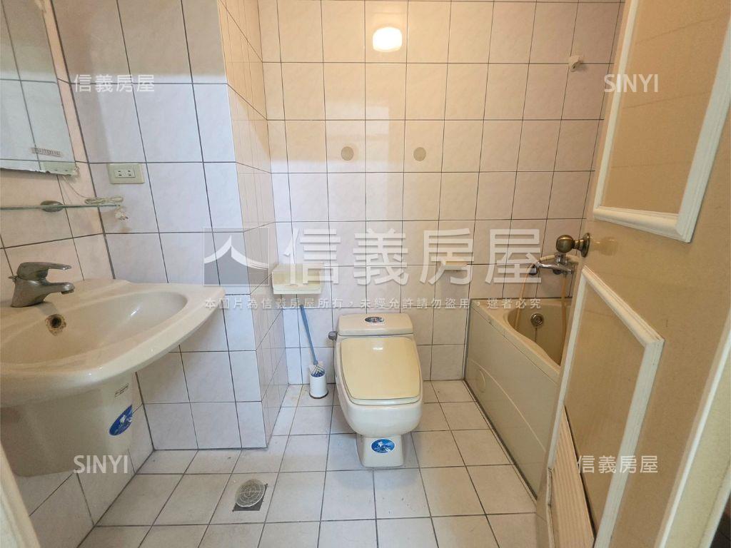 中正吉品三房稀有釋出房屋室內格局與周邊環境