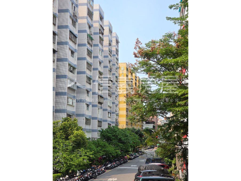 中正吉品三房稀有釋出房屋室內格局與周邊環境