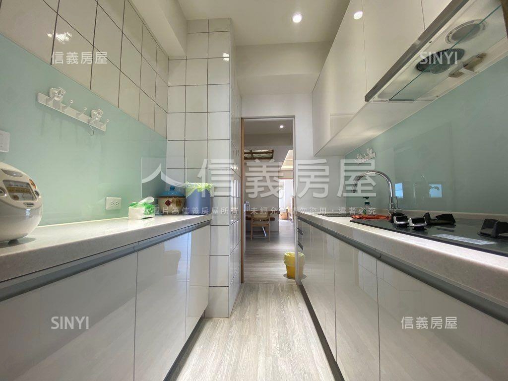 港灣海景首排精裝３房平車房屋室內格局與周邊環境