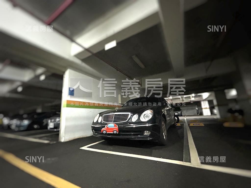 西班牙頂層美景三房車位房屋室內格局與周邊環境