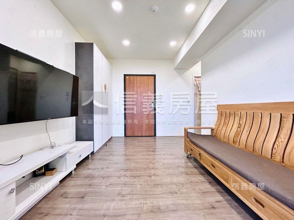 北屯輕屋齡河景兩房車位房屋室內格局與周邊環境