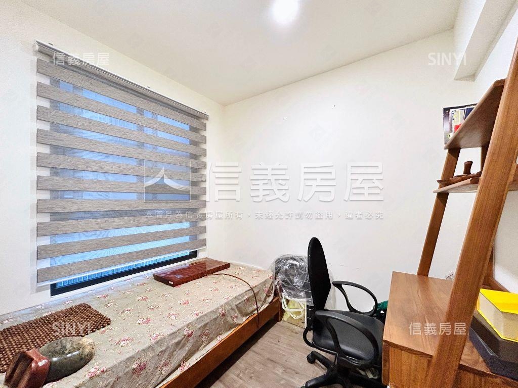 北屯輕屋齡河景兩房車位房屋室內格局與周邊環境