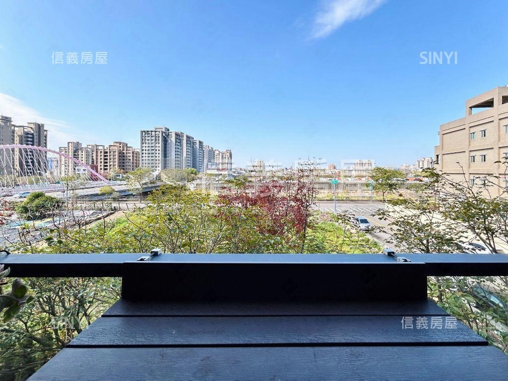 北屯輕屋齡河景兩房車位房屋室內格局與周邊環境