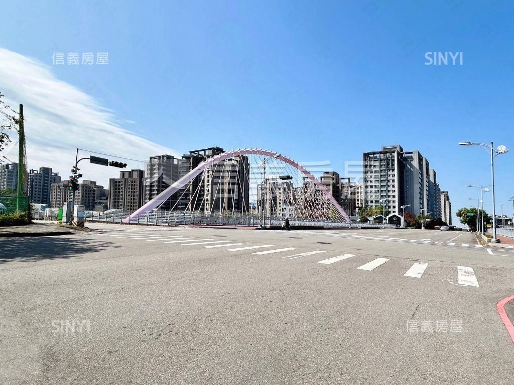 北屯輕屋齡河景兩房車位房屋室內格局與周邊環境