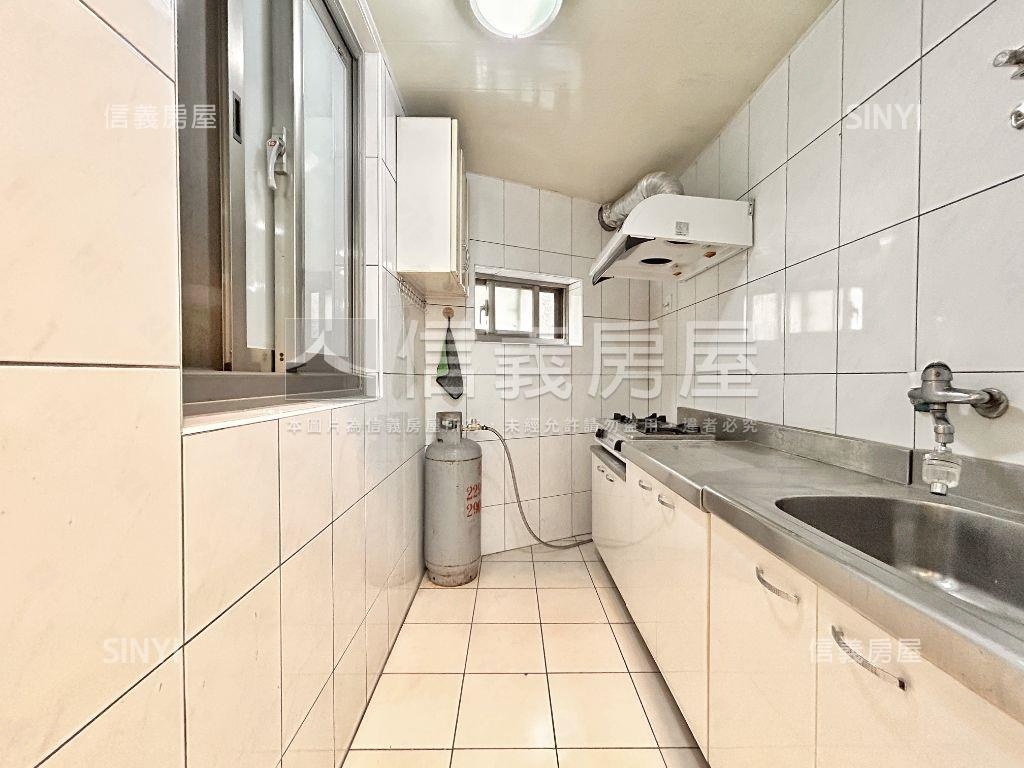 明志邊間三面採光公寓房屋室內格局與周邊環境