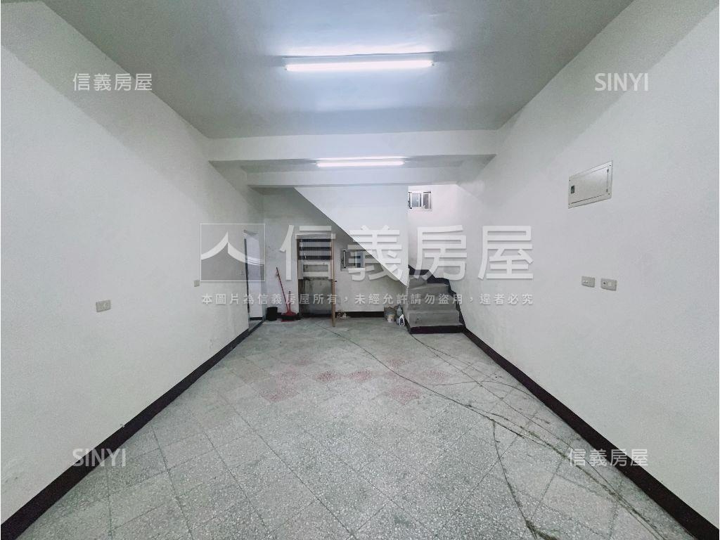 近忠貞市場大地坪透天房屋室內格局與周邊環境
