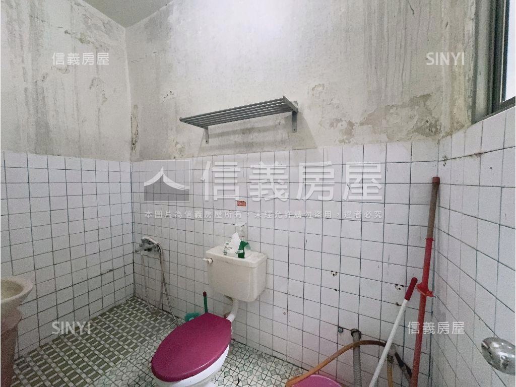 近忠貞市場大地坪透天房屋室內格局與周邊環境