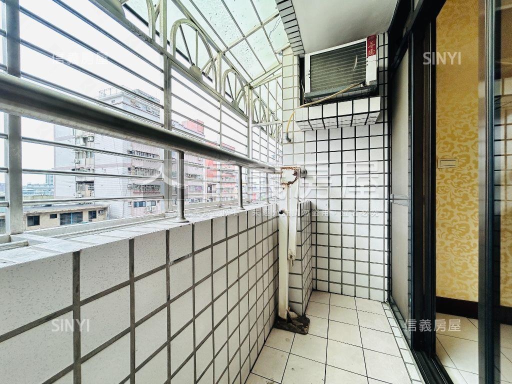 捷運旁交通大樓三房美屋房屋室內格局與周邊環境