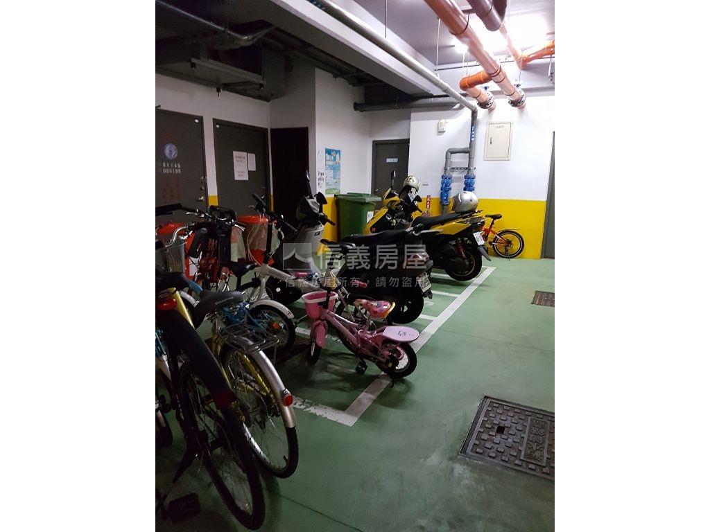 青禾高樓層景觀三房車位房屋室內格局與周邊環境