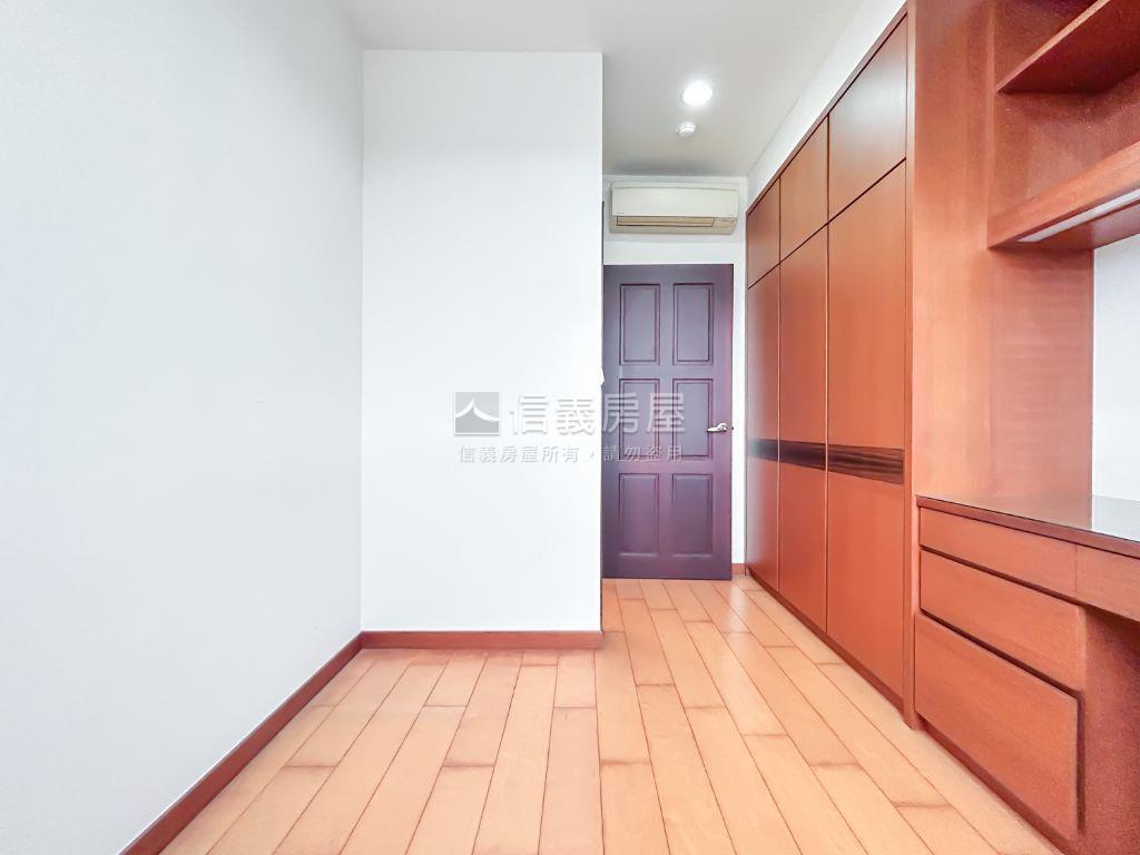 青禾高樓層景觀三房車位房屋室內格局與周邊環境