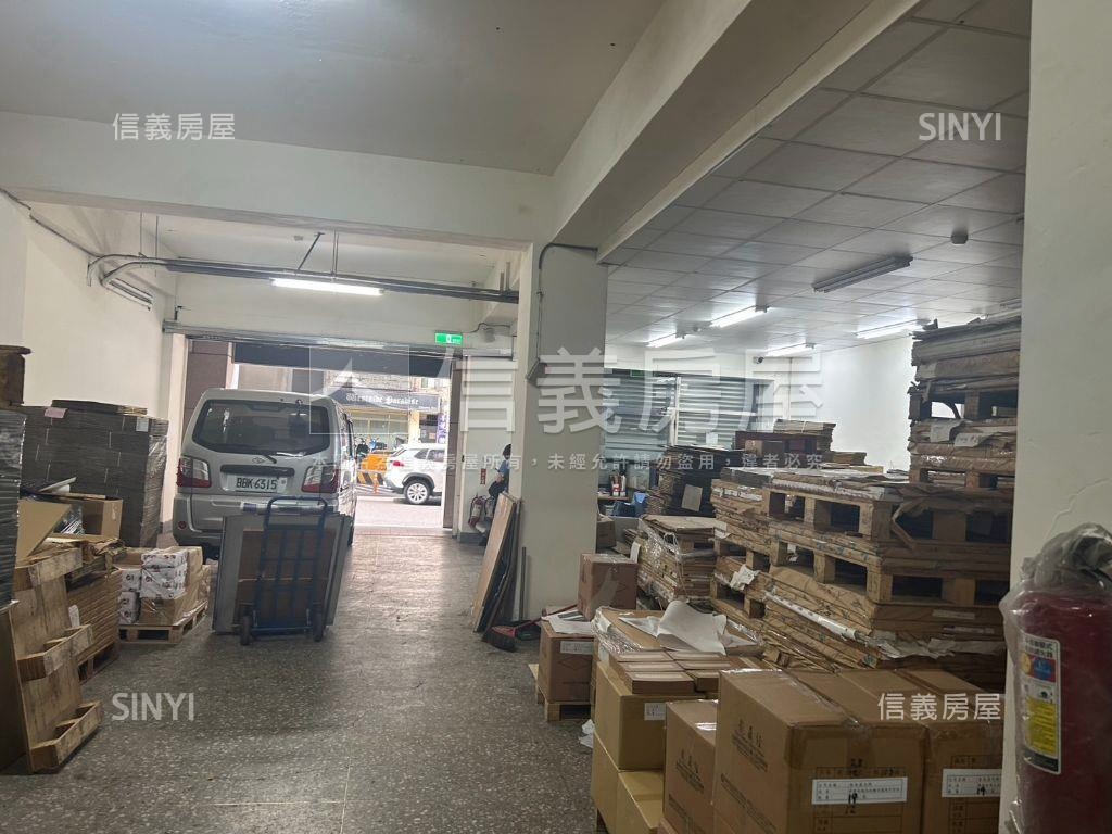 中正路上一樓廠辦房屋室內格局與周邊環境