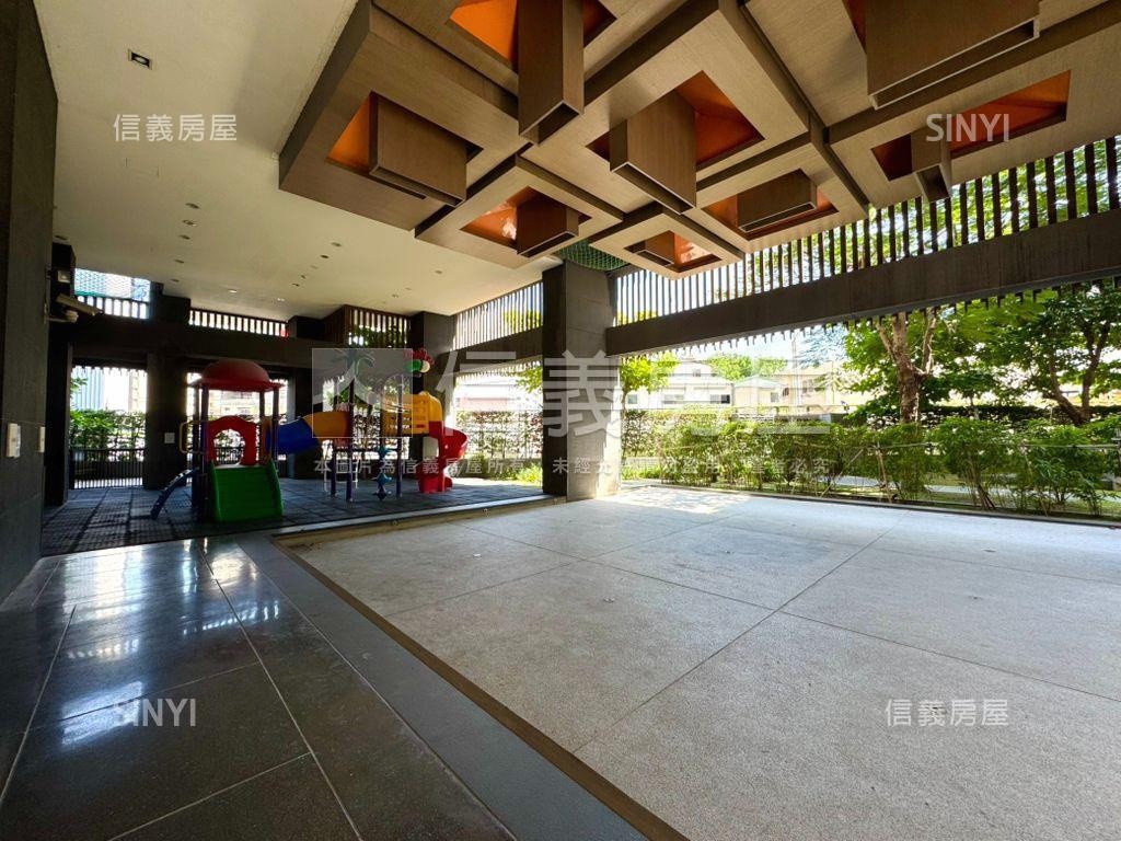 新月灣｜四房樹梢戶附車位房屋室內格局與周邊環境